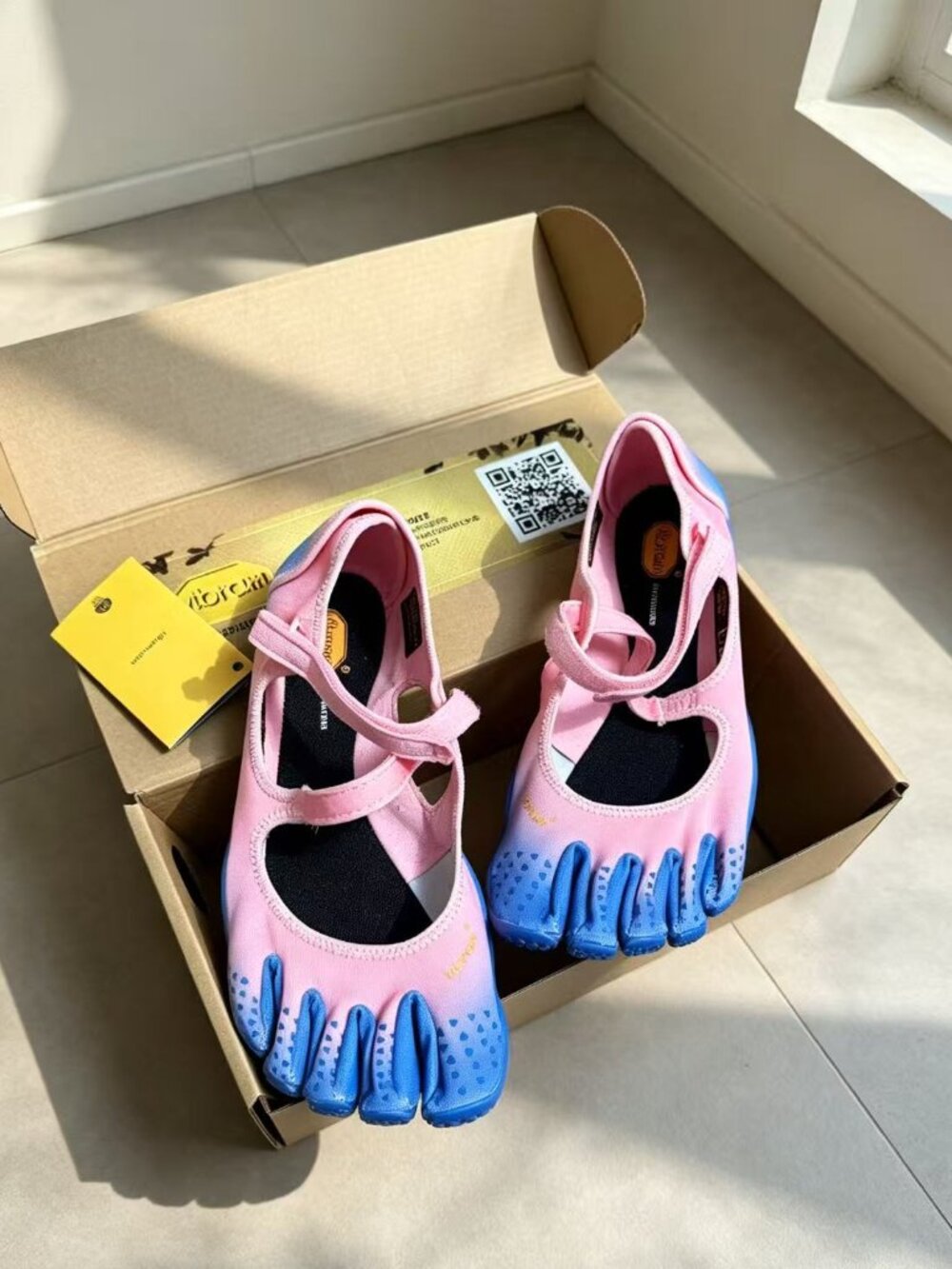 Vibram FiveFingers Mary Jane Pink & Blue Gradient | Minimalist Barefoot Toe Snea